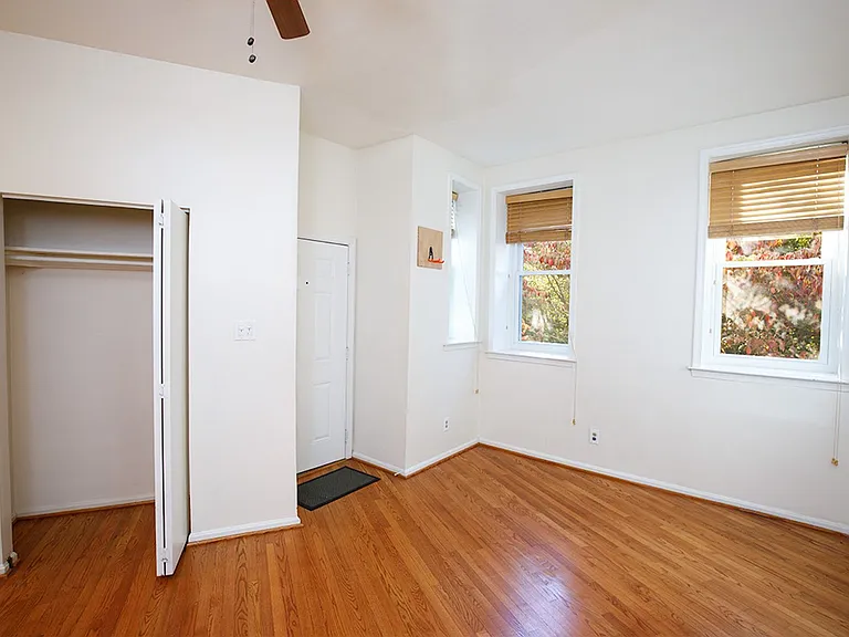 1434 Potomac Ave SE #4 — Photo 8