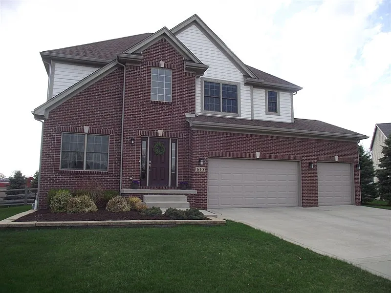 610 Ridge Point Dr photo 1