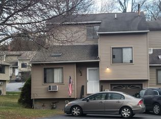 2 Spruce Ct, Fishkill, NY
