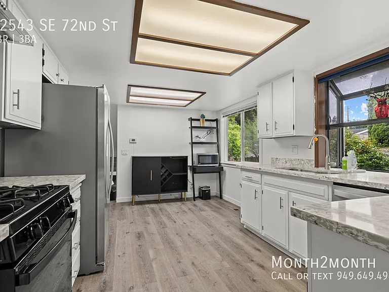 12543 SE 72nd St — Photo 11