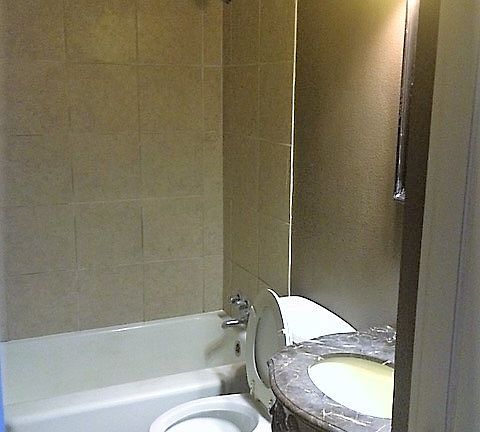4th image of 1315 E King St