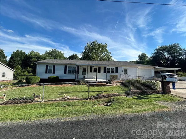 402 E 24th St, Kannapolis, NC 28083