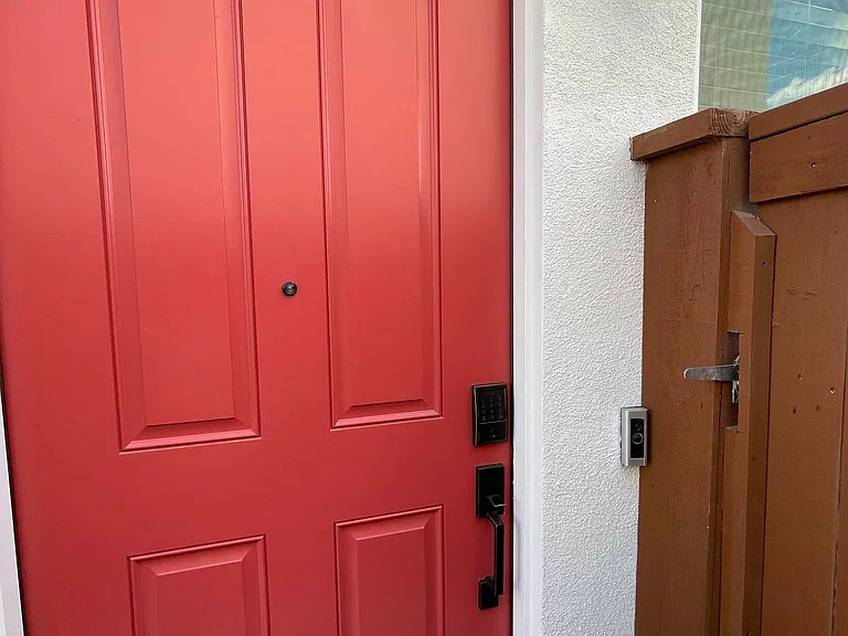 1266 Bray Dr — Photo 2
