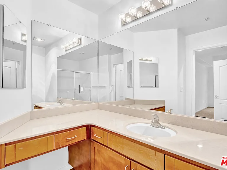 4060 Glencoe Ave #311 — Photo 17
