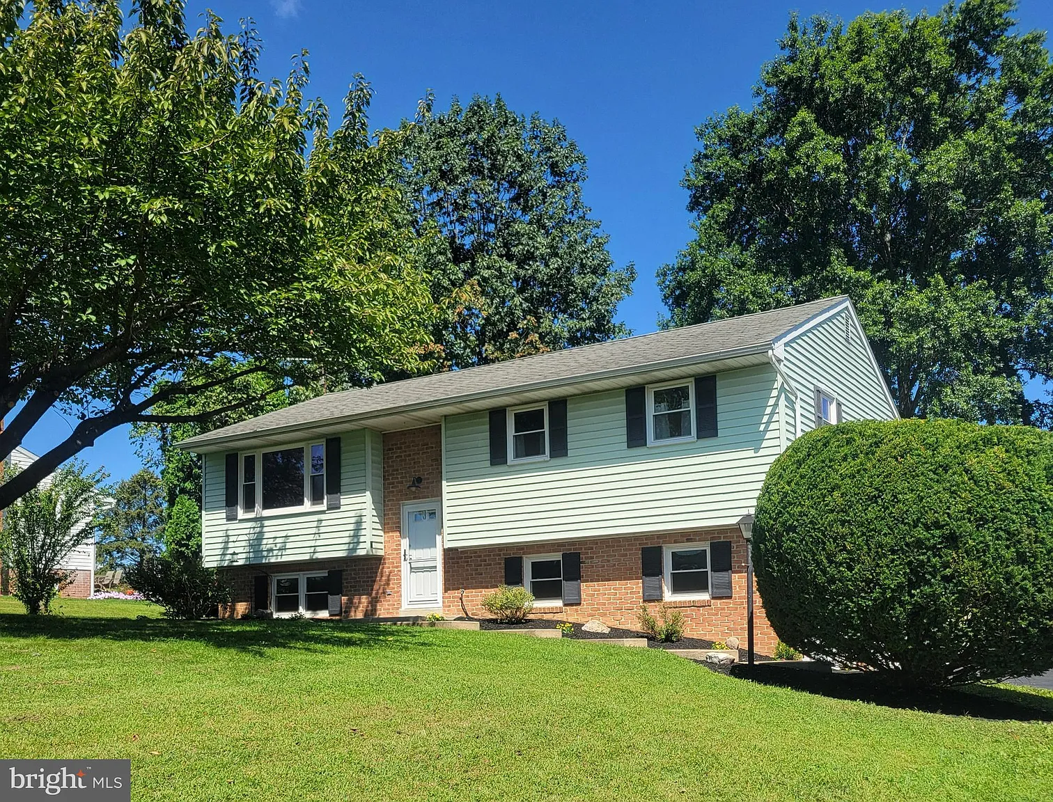 127 W Lexington Rd photo 1
