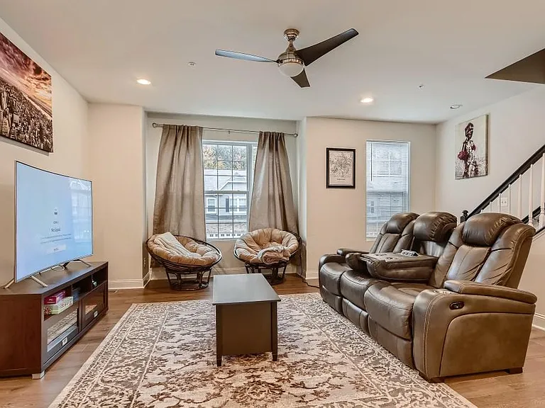 625 Heathland Trl — Photo 17