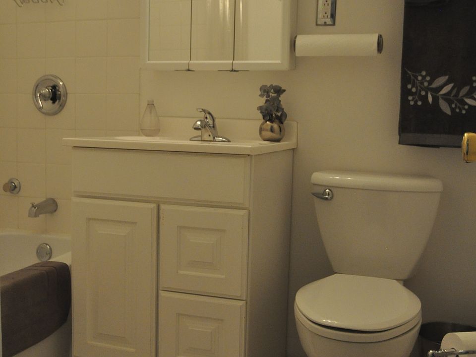1st image of 1451 E 55th St APT 219N