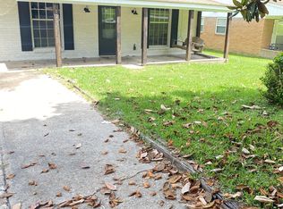 1207 S 10th St, Leesville, LA 71446