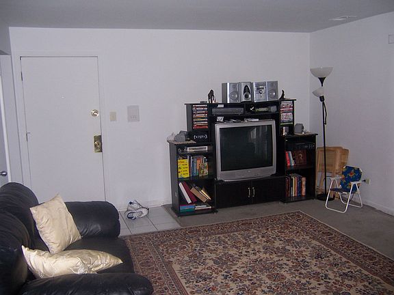 4th image of 7111 166th St APT 1A