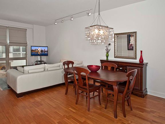 5th image of 12583 Larchmere Blvd #W-2