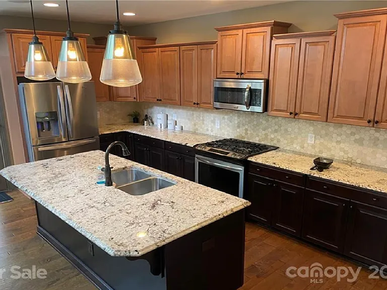 15124 Sapphire Hill Ln — Photo 16