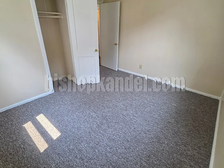 1020 Cedar Ave — Photo 9