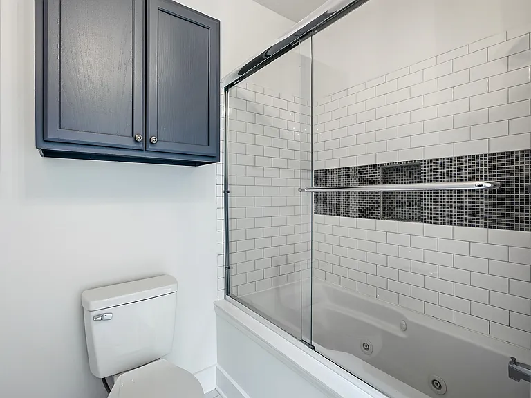 4724 Delmar St — Photo 14