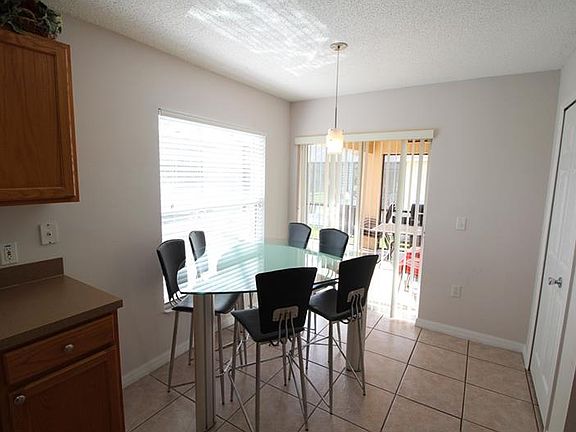 5th image of 2648 Hemingway Ave