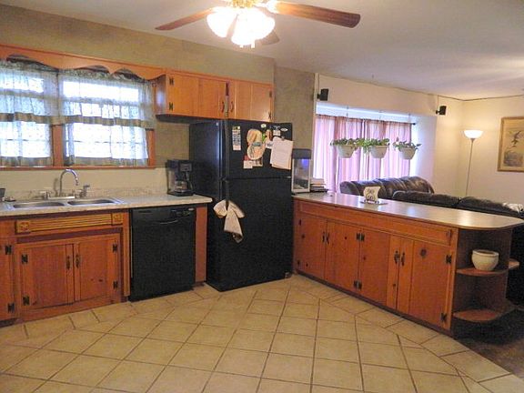 4th image of 1717 Rosewood Ave