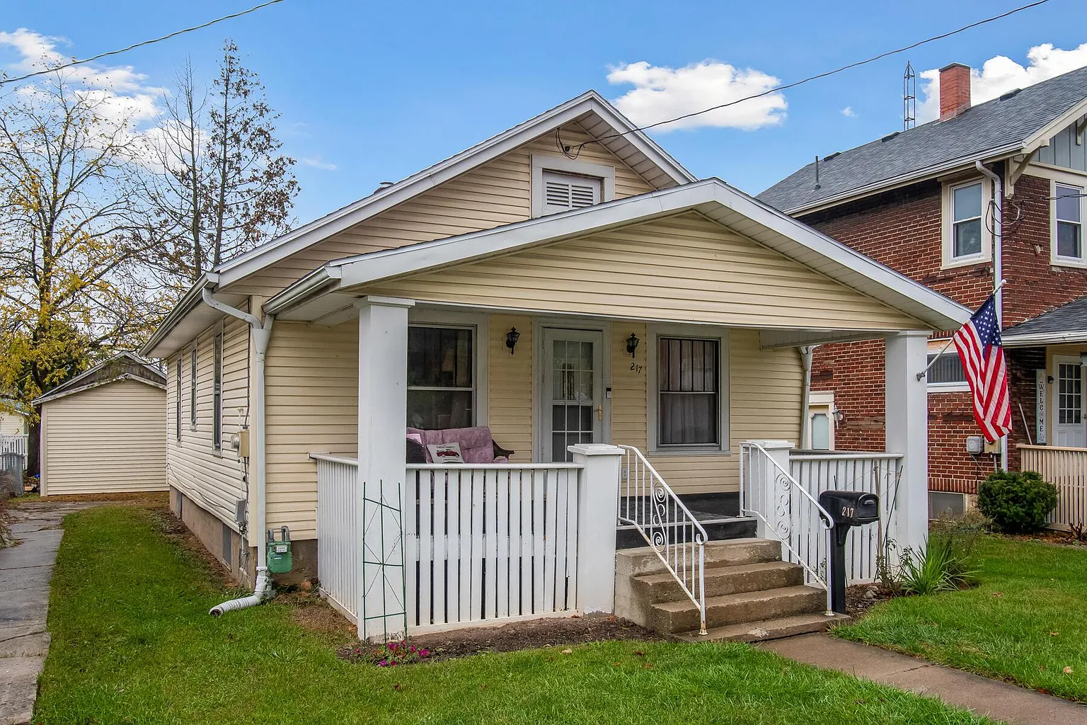 217 Clover Ave photo 1
