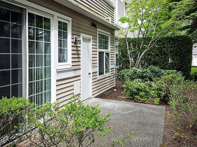 2070 132nd Ave SE #701 — Photo 2