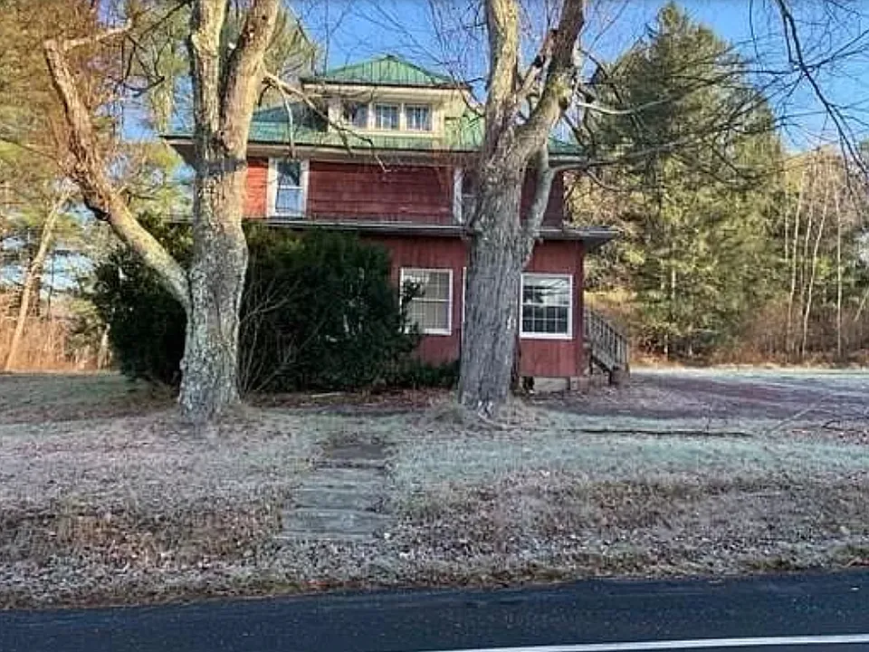 3242 New York 52 1 White