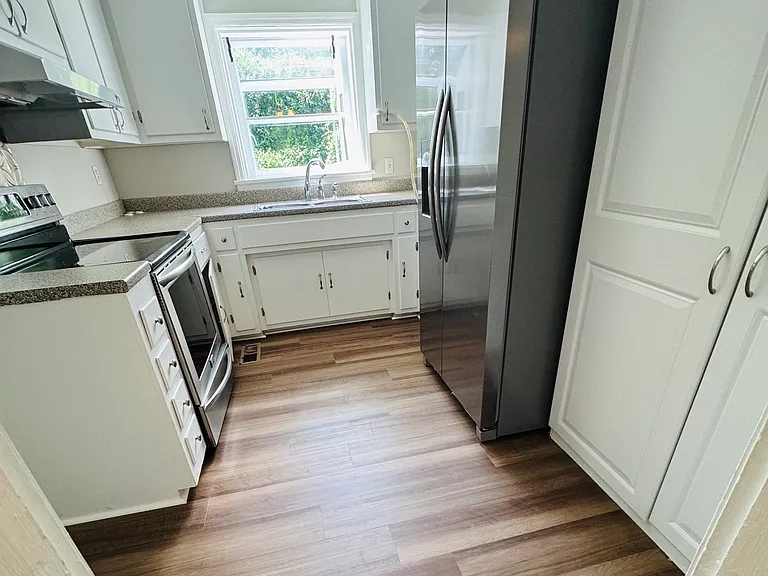 949 Signal Rd — Photo 21