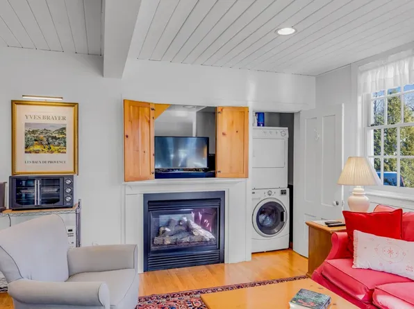 252R High St #Id1045448p, Newburyport, MA 01950