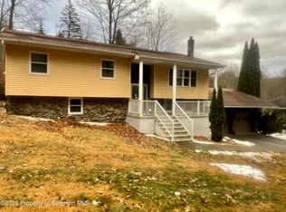 1677 Beaver Pond Rd, Clarks Summit, PA 18411