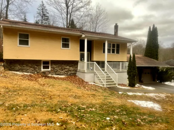 1677 Beaver Pond Rd, Clarks Summit, PA 18411