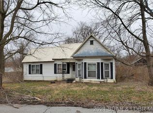 307 N Mill St, Eldon, MO 65026