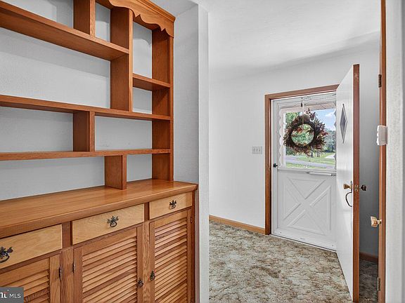 4th image of 255 Verbena Rd