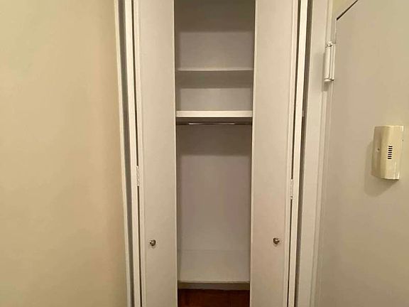 3rd image of 250 E 63rd St APT 811