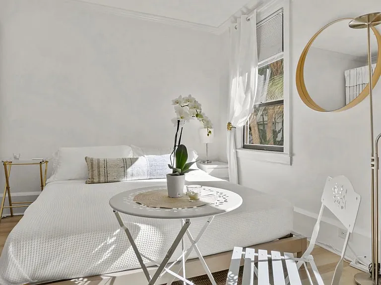 235 Sunrise Ave #1013 — Photo 2