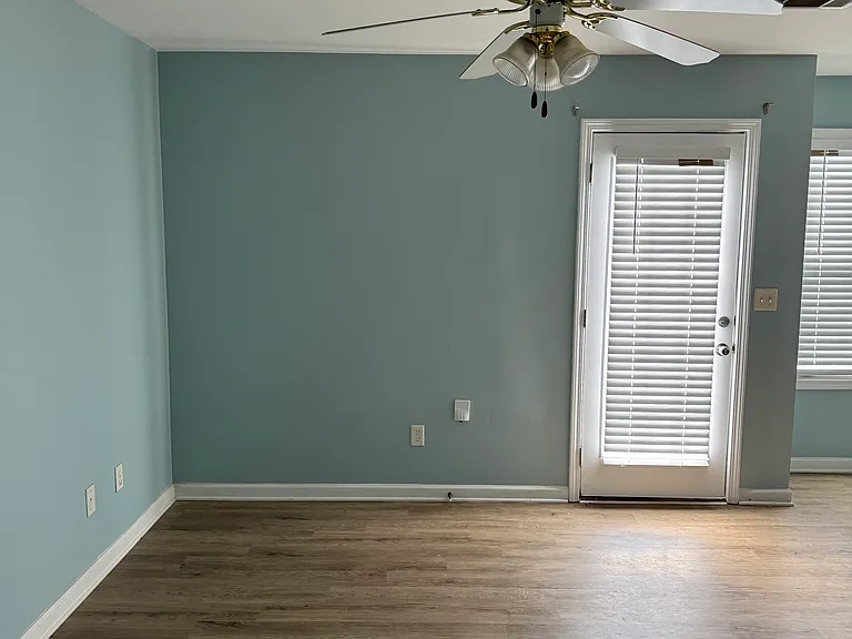 7712 Autry Cir — Photo 5