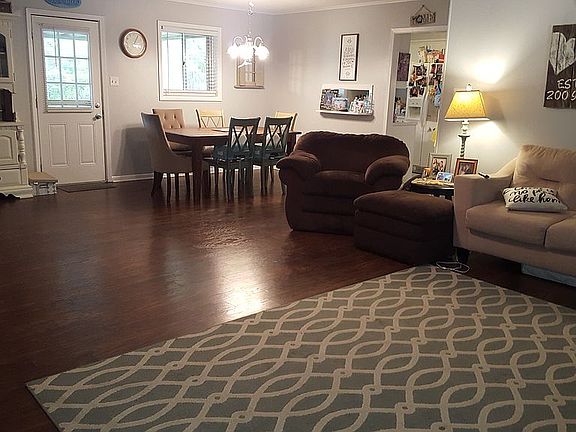 3rd image of 106 Center Dr