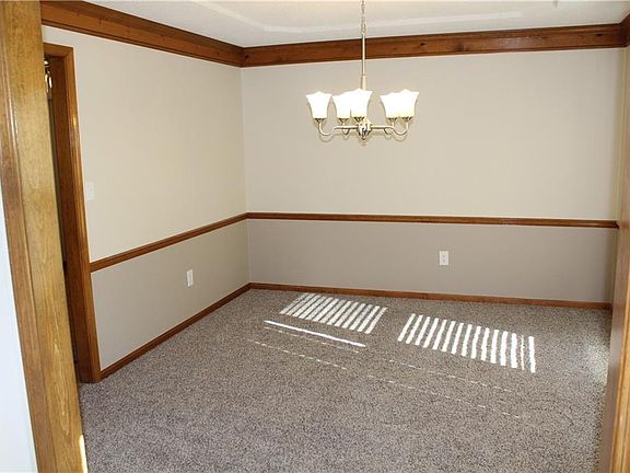 4th image of 1109 SW Granite Creek Dr