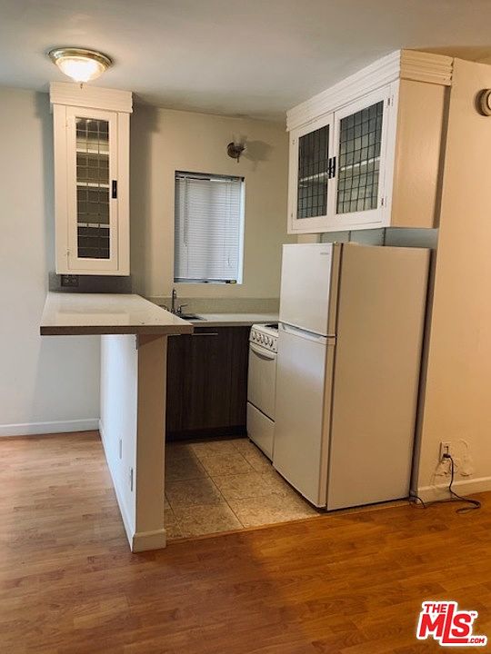 1st image of 2128 N Beverly Glen Blvd #B