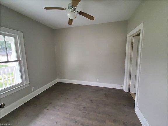 3rd image of 205 Woodlawn Ave