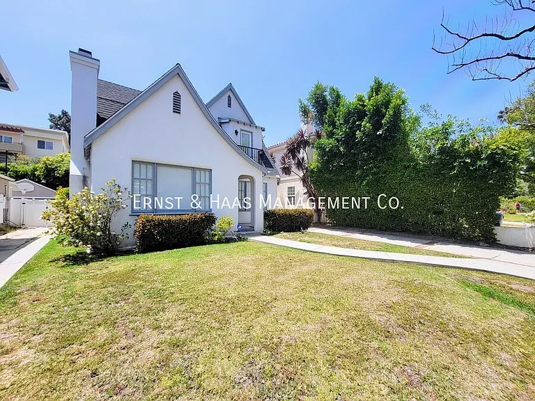 2227 Camden Ave — Photo 2