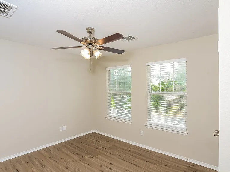 8639 Sunny Oaks — Photo 13