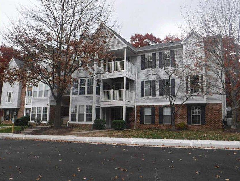 1st image of 903 Woodbridge Ct Unit G