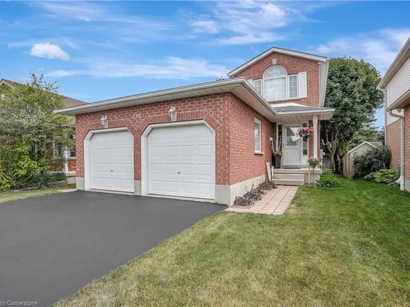 338 Carriage House Ct, Waterloo, ON N2K 3W8