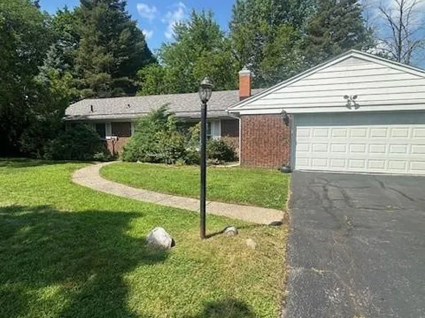 2020 W Crest Dr, Toledo, OH 43614