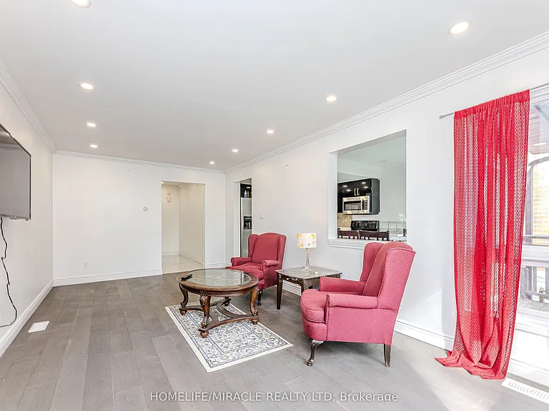 851 Bennett Ct — Photo 13