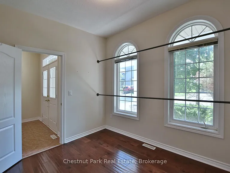 38 Clubhouse Dr — Photo 11