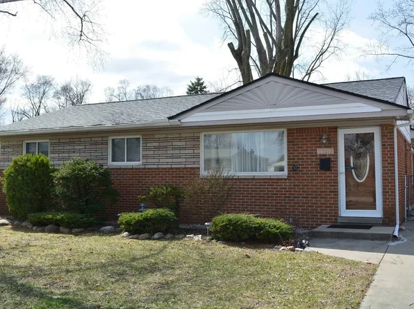 11076 Lesure Dr, Sterling Heights, MI 48312