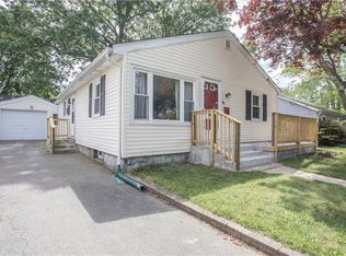 74 Viola Ave, Riverside, RI 02915