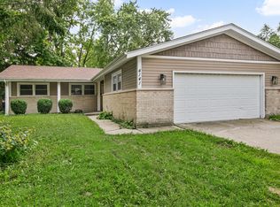 4141 Applewood Ln, Matteson, IL 60443