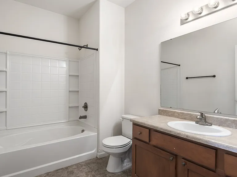 Ironwood Apartments and Townhomes — Photo 50