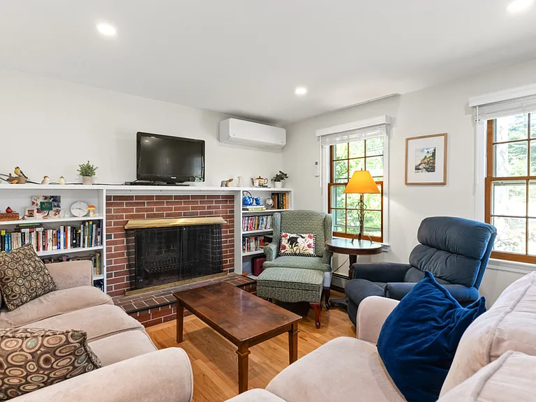 88 Anderson Ave — Photo 38