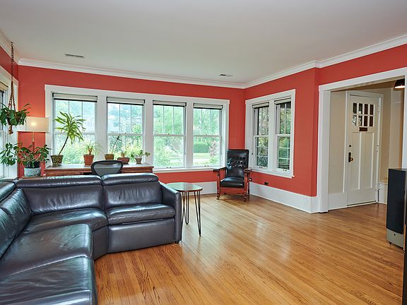 3rd image of 216 Le Moyne Pkwy