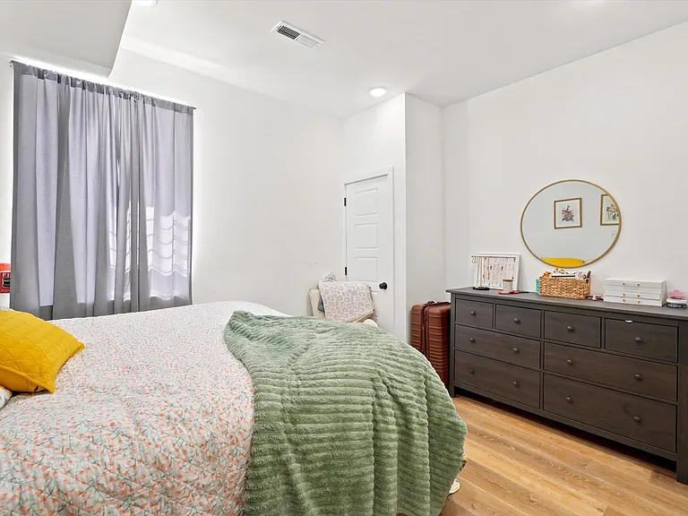 1729 Francis St #1 — Photo 16