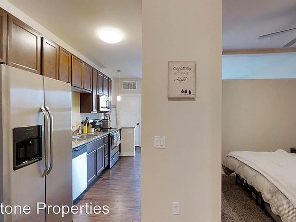 5th image of 5020 Farwell St APT 106